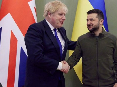 Conson Zelenskini Çörçilə bənzətdi