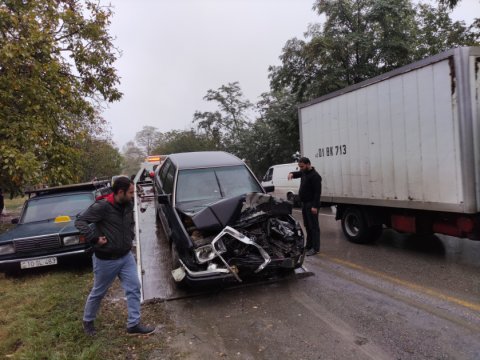 Qubada ağır qəza -&nbsp;ölən var