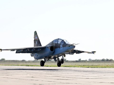 Azərbaycan döyüş təyyarələrini&nbsp;havaya qaldırdı - VİDEO