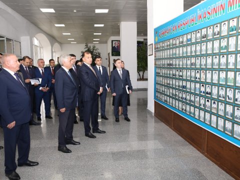 Yeni sədr akademiyada tədrisin vəziyyəti ilə maraqlanıb - FOTO