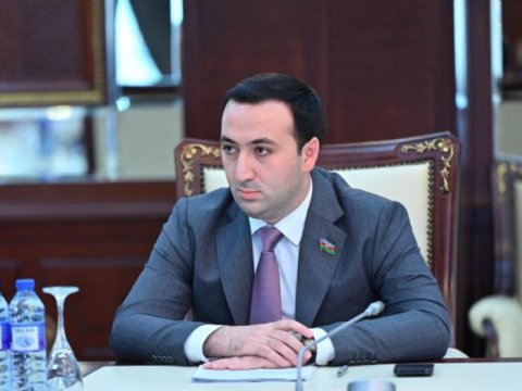 Xalq öz liderinə ehtiramını Prezidentin yanında olmaqla ifadə edir