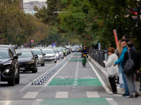 Tıxacdan yaxa qurtarmağın tək yolu - FOTOLAR