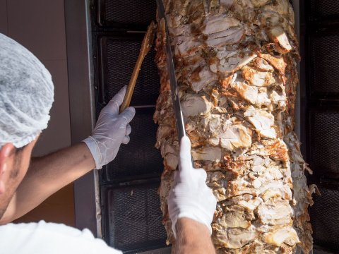 Dönərdən 21 nəfər zəhərlənibmiş - Rəsmi AÇIQLAMA