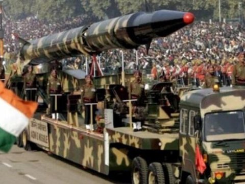 Hindistan Ermənistanı silahlandırmağa davam edir