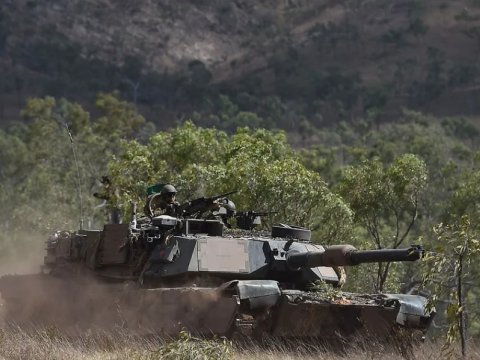 Avstraliya Ukraynaya 49 tank verəcək