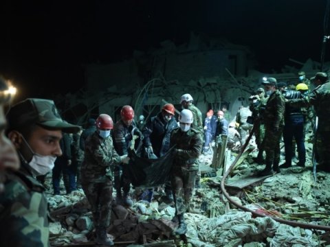 Ata-anasız qalan uşaqlar, övladını itirən valideynlər...