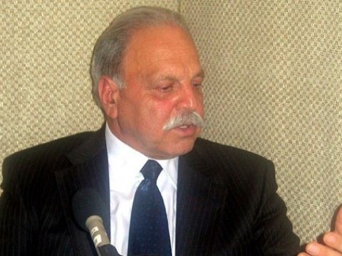 Eks-deputat Sirus Təbrizlinin evi satışa çıxarıldı