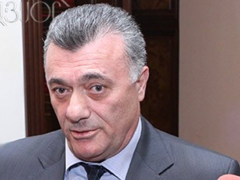 Eks-deputat Paşinyana qarşı &ldquo;intihar dəstələri&rdquo; yaratmağa çağırdı