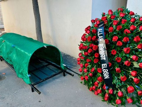 Professor ata-ananın oğlu vəfat etdi