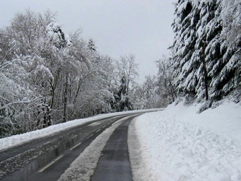 Dolu düşəcək, dağlıq rayonlara qar yağacaq - Şənbə gününün havası