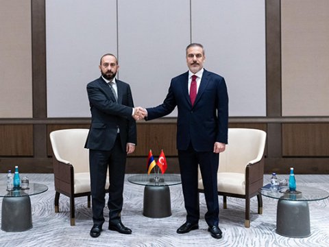 Türkiyə və Ermənistanın XİN rəhbərləri görüşdü