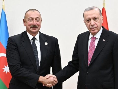 Ərdoğan Azərbaycanı TƏBRİK ETDİ