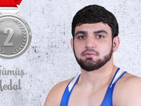 Sofiyada növbəti medalımız