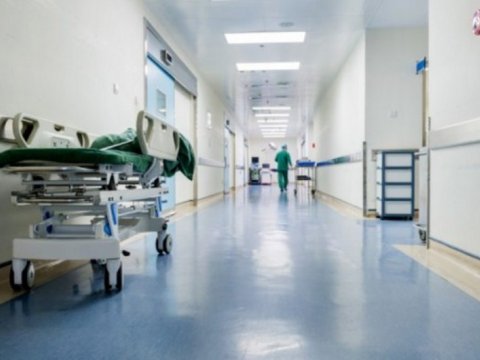 Bakıda 25 yaşlı gənc bıçaqlandı