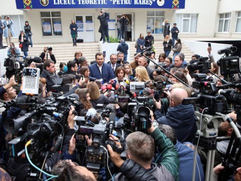 Moldova seçkiləri: hazırkı prezident öndə GEDİR