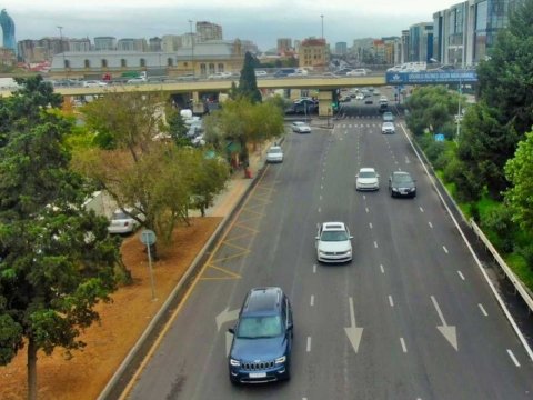 Əhməd Rəcəbli küçəsinin bir hissəsi təmirə bağlandı - VİDEO