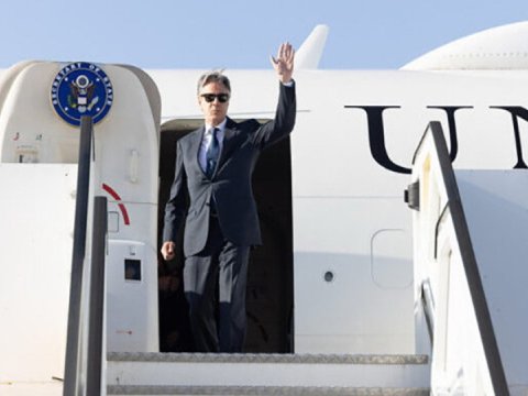 Blinkenin Yaxın Şərqə səfəri başlayır