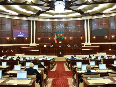 Deputatlar 19 məsələyə görə toplaşdı - SİYAHI