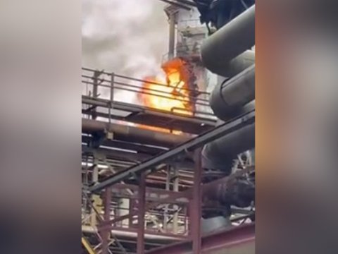 Neft Emalı Zavodundakı yanğın söndürüldü