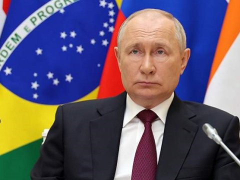 Putin BRİCS-ə gələn liderlərə hədiyyə hazırlayıb