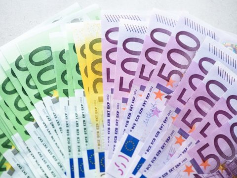 Avropa Parlamenti Ukraynaya 35 milyard avro kredit ayrılmasını təsdiqlədi