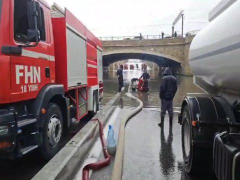 Bağırov korpüsünün su basan tunelində növbə&nbsp;təşkil olundu