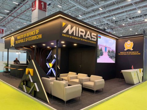 Nazirliyin rəhbər heyəti hərbi sərgidə - FOTO