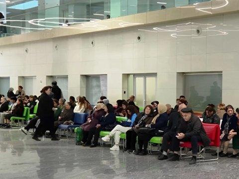 Xəstəxanalarda uzun növbələr yarandı &ndash; VİDEO&nbsp;