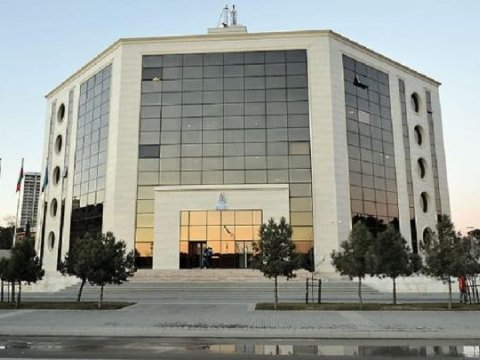 AFFA hakimləri təhqir edən məşqçiləri cəzalandırdı