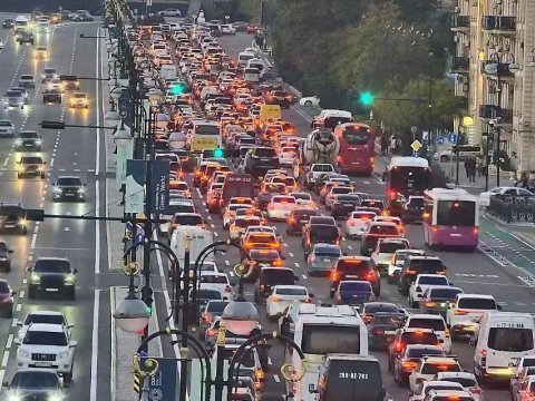 22 əsas yolda tıxac var - SİYAHI