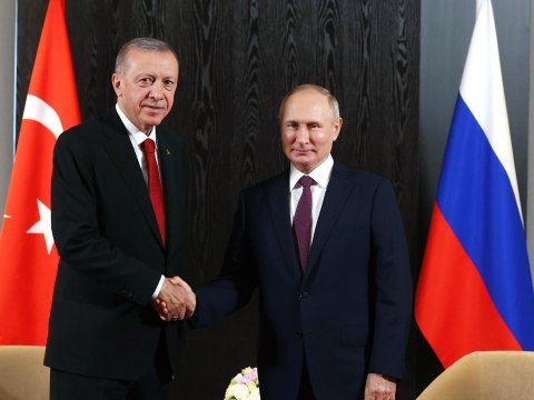 Ərdoğan Putinlə görüşdü