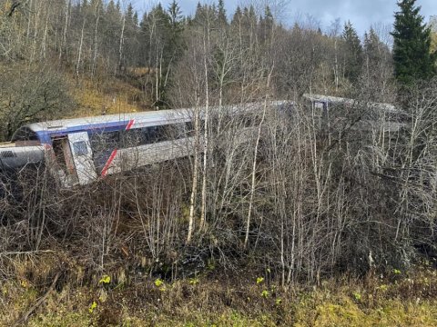 Norveçdə qatar relsdən çıxdı