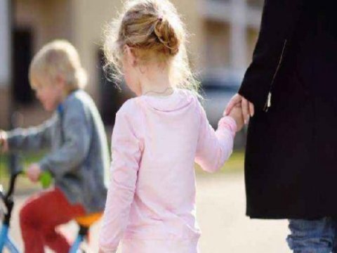 Uşaq müəssisələrindəki valideyni olan azyaşlıların SAYI