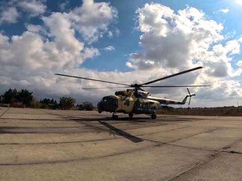 Hərbi helikopterlərimiz havaya qaldırıldı - VİDEO
