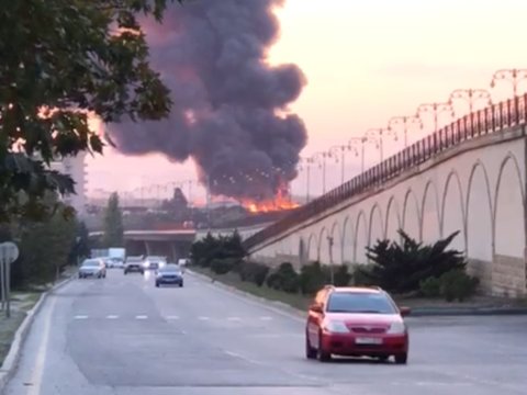 Bakıda obyektin 800 kv/m hissəsi yanıb&nbsp; - VİDEO