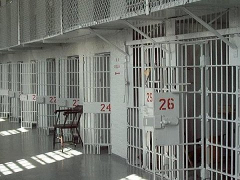 Altı məhbus həbsxanadan qaçıb