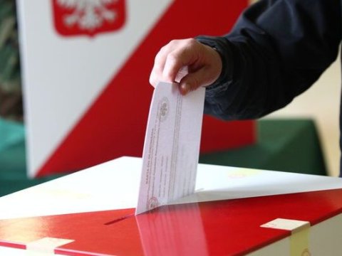 Gürcüstan seçkiləri: Sülh və inkişaf seçildi