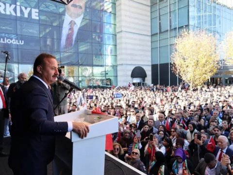 Tanınmış siyasətçi yeni partiya qurdu