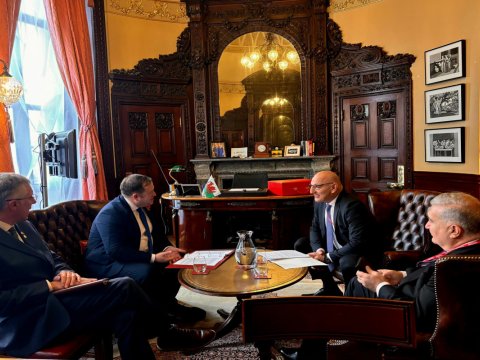 Prezidentin nümayəndəsi Britaniyada