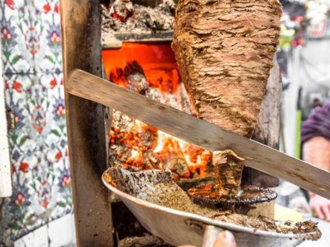 Dönərxanalar monopoliyaya götürülür? - Ekspert REAKSİYALARI