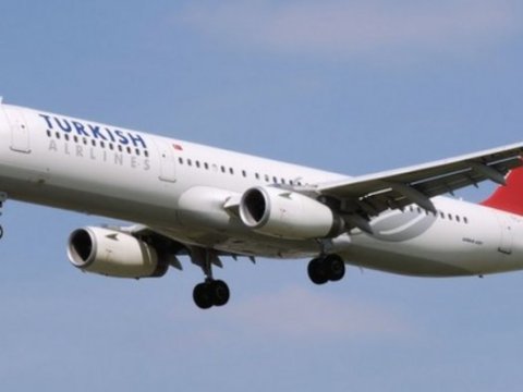Türkiyənin sərnişin təyyarəsi Bakıya məcburi endi