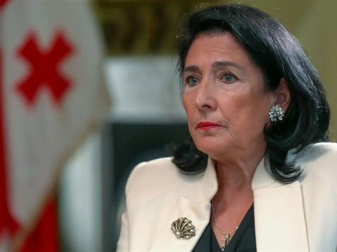 Gürcüstan prezidenti prokurorluğa ÇAĞIRILDI