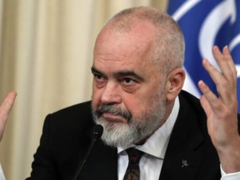 Albaniyanın Baş naziri Bakıya GƏLİR