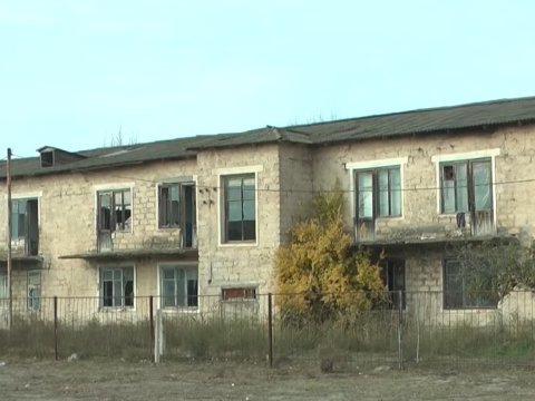 300 nəfərin təhsil aldığı lisey qəzalı vəziyyətdədir - Rəsmi AÇIQLAMA