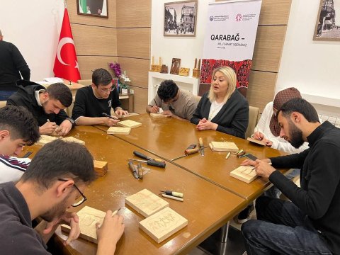 Gəncədə ağacoyma sənəti üzrə təlim keçirilib