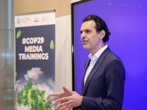 MEDİA COP29-da iştirak edəcək ingilisdilli jurnalistlərə təlimlər keçirir - FOTOLAR