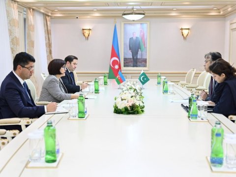 Spiker Pakistan səfiri ilə görüşdü