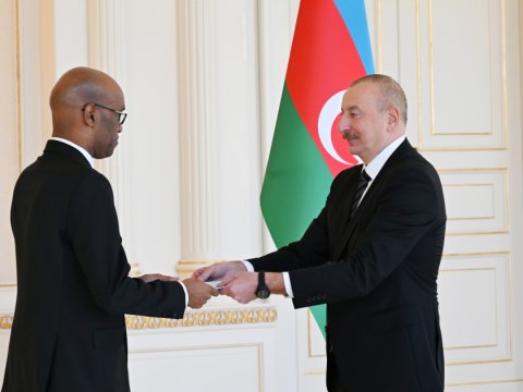 İlham Əliyev Somalinin yeni səfirinin etimadnaməsini qəbul edib