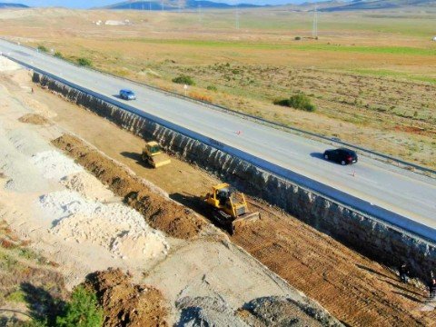 Bakı-Şamaxı yolunda təmir işləri belə aparılır -&nbsp;VİDEO