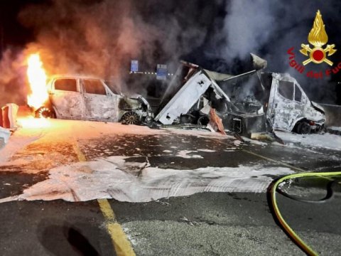 Silahlılar karqo şirkətinə hücum etdi: bir milyon avroluq oğlurluq